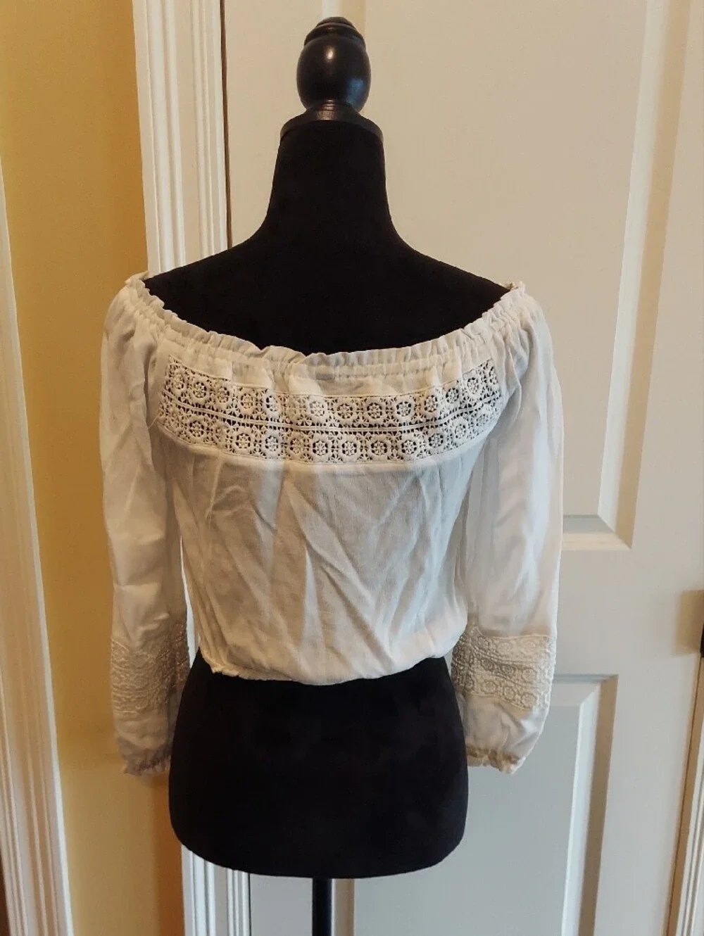H&M White Lace-Trim Off-Shoulder Peasant Blouse